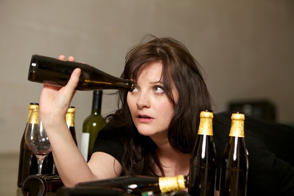 Жіночий алкоголізм
