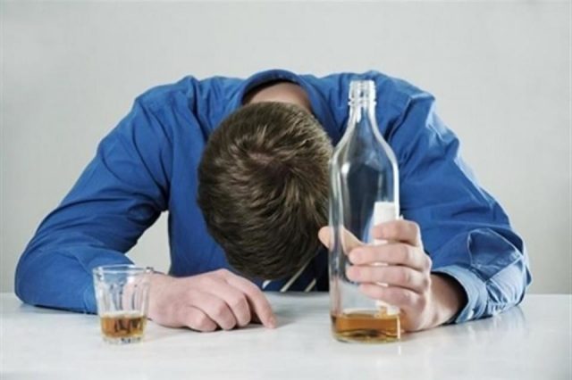 Алкогольне отруєння – лікування в домашніх умовах